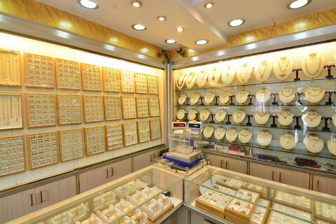 قیمت طلا و سکه امروز دوشنبه ۸ آبانماه ۱۴۰۲/ کاهش نرخ طلا و سکه طلافروشی