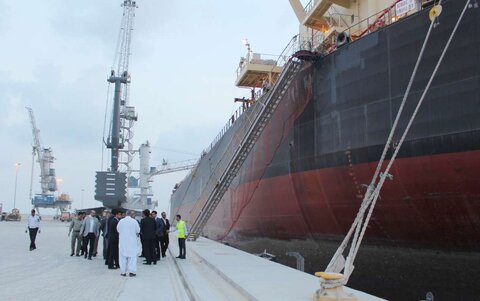 سرمایهگذاری ۴.۴ همتی و ۱۹۵ میلیون یورویی سازمان بنادر و دریانوردی در سواحل مکران  سواحل مکران