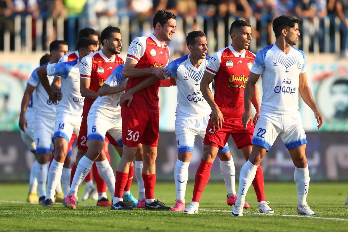 توقف پرسپولیس در انزلی/ استقلال صدرنشین ماند