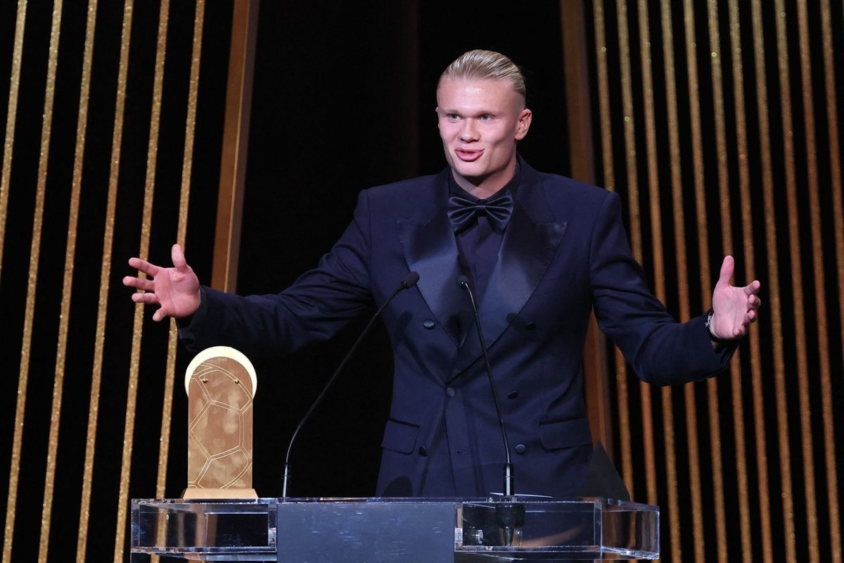 لیونل مسی برای هشتمین مرتبه توپطلا برد