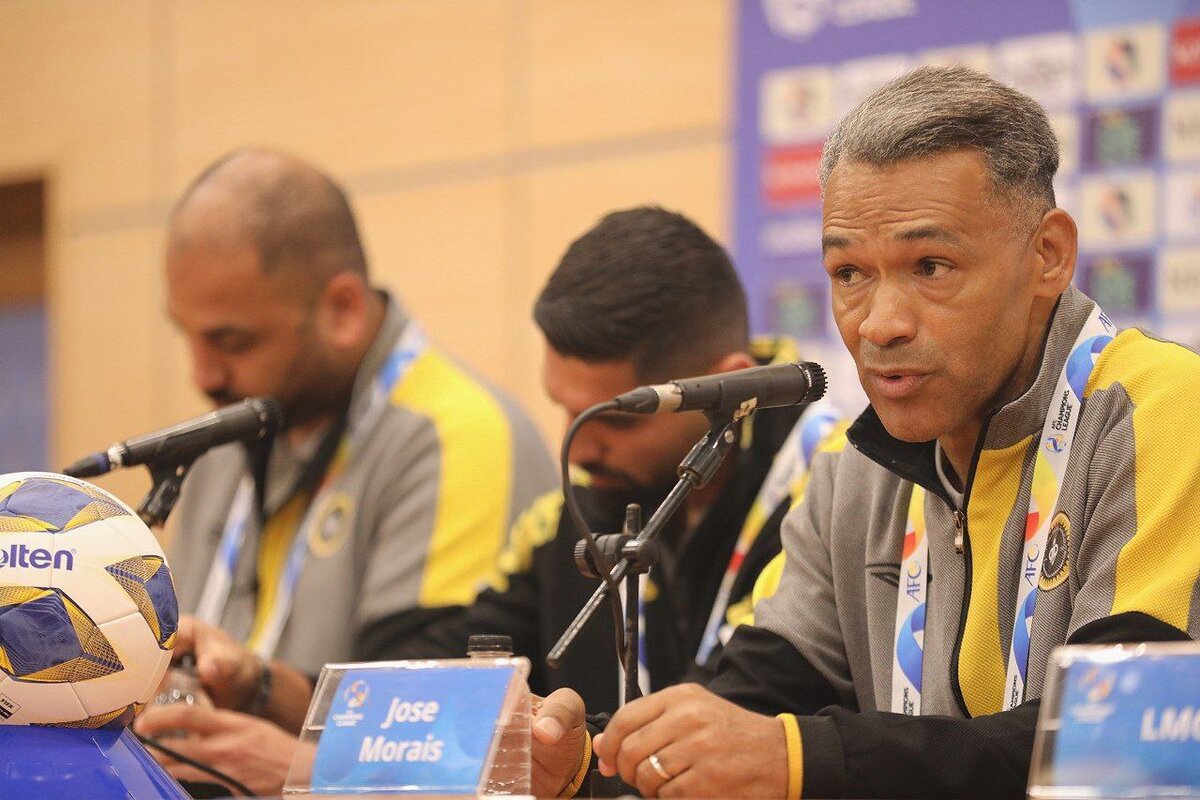 مورایس: مردم و فوتبال ایران لایق توجه جهان هستند/ از هواداران سپاهان برای طی کردن مسافت ۵۰۰ کیلومتری ممنونم