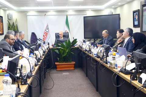 سهم ۱۲۶ هزار میلیارد تومانی "ومعادن" در پروژه های توسعه ای جلسه