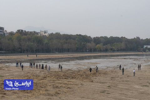 آب زاینده رود به مزارع غرب استان رسید بازگشایی زاینده رود