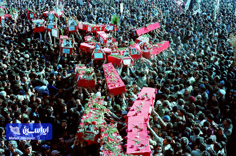 تشییع شهدا در ۲۵ آبان