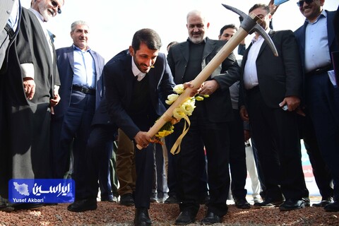 آئین کلنگ‌زنی خط تولید ورق گالوانیزه خودرویی شماره ۲ شرکت ورق خودرو چهارمحال و بختیاری