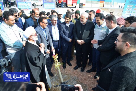 آئین کلنگ‌زنی خط تولید ورق گالوانیزه خودرویی شماره ۲ شرکت ورق خودرو چهارمحال و بختیاری