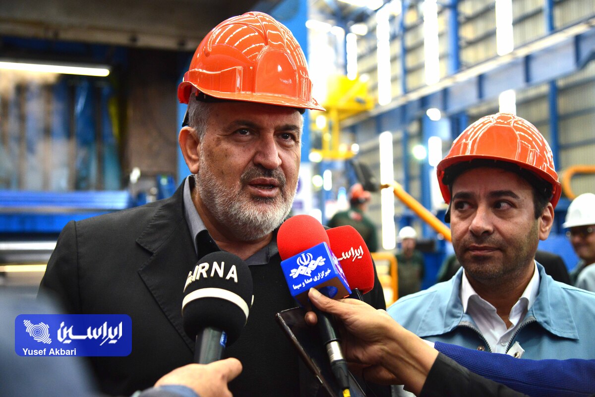 خط نورد سرد شرکت نورد فولاد زرین شهرکرد ارزش افزوده در صنعت فولاد را بیشتر کرده است