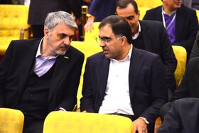 نشست صمیمانه بازار سرمایه، نهادهای مالی و صندوقهای سرمایهگذاری و فعالان اقتصادی استان اصفهان