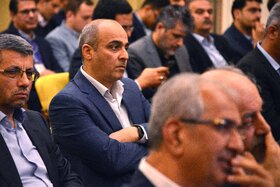 نشست صمیمانه بازار سرمایه، نهادهای مالی و صندوقهای سرمایهگذاری و فعالان اقتصادی استان اصفهان