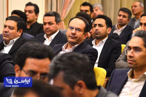 نشست صمیمانه بازار سرمایه، نهادهای مالی و صندوق‌های سرمایه‌گذاری و فعالان اقتصادی استان اصفهان