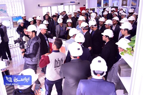 نشست صمیمانه فعالان بازار سرمایه با مدیران فولاد مبارکه