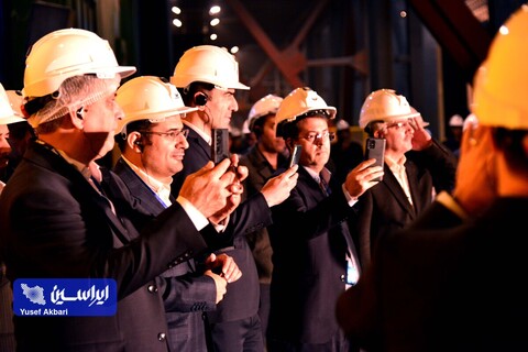 نشست صمیمانه فعالان بازار سرمایه با مدیران فولاد مبارکه