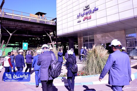 نشست صمیمانه فعالان بازار سرمایه با مدیران فولاد مبارکه