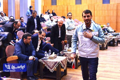 نشست صمیمانه فعالان بازار سرمایه با مدیران فولاد مبارکه