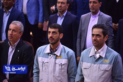 نشست صمیمانه فعالان بازار سرمایه با مدیران فولاد مبارکه