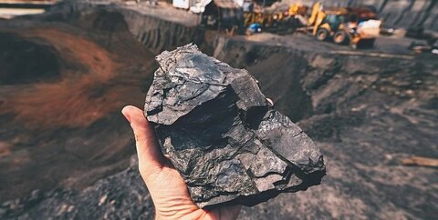 سقوط قیمت سنگآهن از کانال ۱۳۰ دلار سنگ آهن و مس