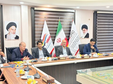 مناطق ویژه اقتصادی ایمیدرو به دنبال افزایش درآمد باشند موثقی نیا