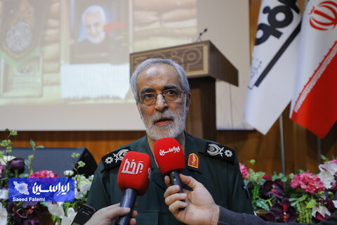 بسیجی یاری‌رسان کشور در مواقع خطر و تهدیدها است