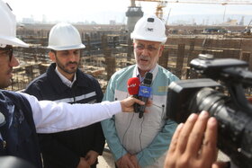 بازدید رئیس کمیسیون صنایع و معادن مجلس از خطوط تولید و تکمیل طرح های توسعه شرکت فولاد مبارکه
