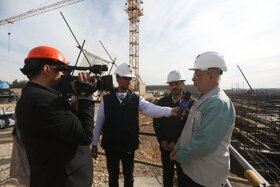 بازدید رئیس کمیسیون صنایع و معادن مجلس از خطوط تولید و تکمیل طرح های توسعه شرکت فولاد مبارکه