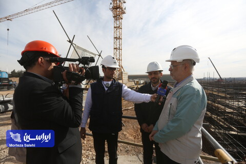 بازدید رئیس کمیسیون صنایع و معادن مجلس از خطوط تولید و تکمیل طرح های توسعه شرکت فولاد مبارکه
