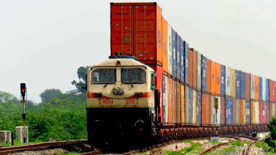 صادرات ریلی ۴۱۰ تن محصولات فولادی ایران ‌به ترکیه‌