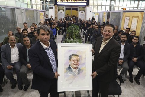 تکریم محمدرضا ساکت در باشگاه سپاهان تقدیر از محمدرضا ساکت در باشگاه سپاهان