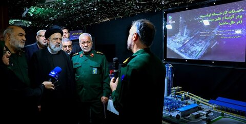 بازدید رئیسی از نمایشگاه طرحهای راهبردی/ ارتباط برخط با ۱۱ طرح کلان در حال احداث رییسی