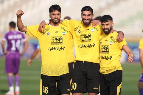 سپاهان در تهران قدرتنمایی کرد هوادار - سپاهان