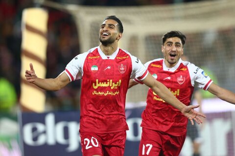 برد خفیف پرسپولیس در بازی معوقه مقابل نساجی پرسپولیس - نساجی