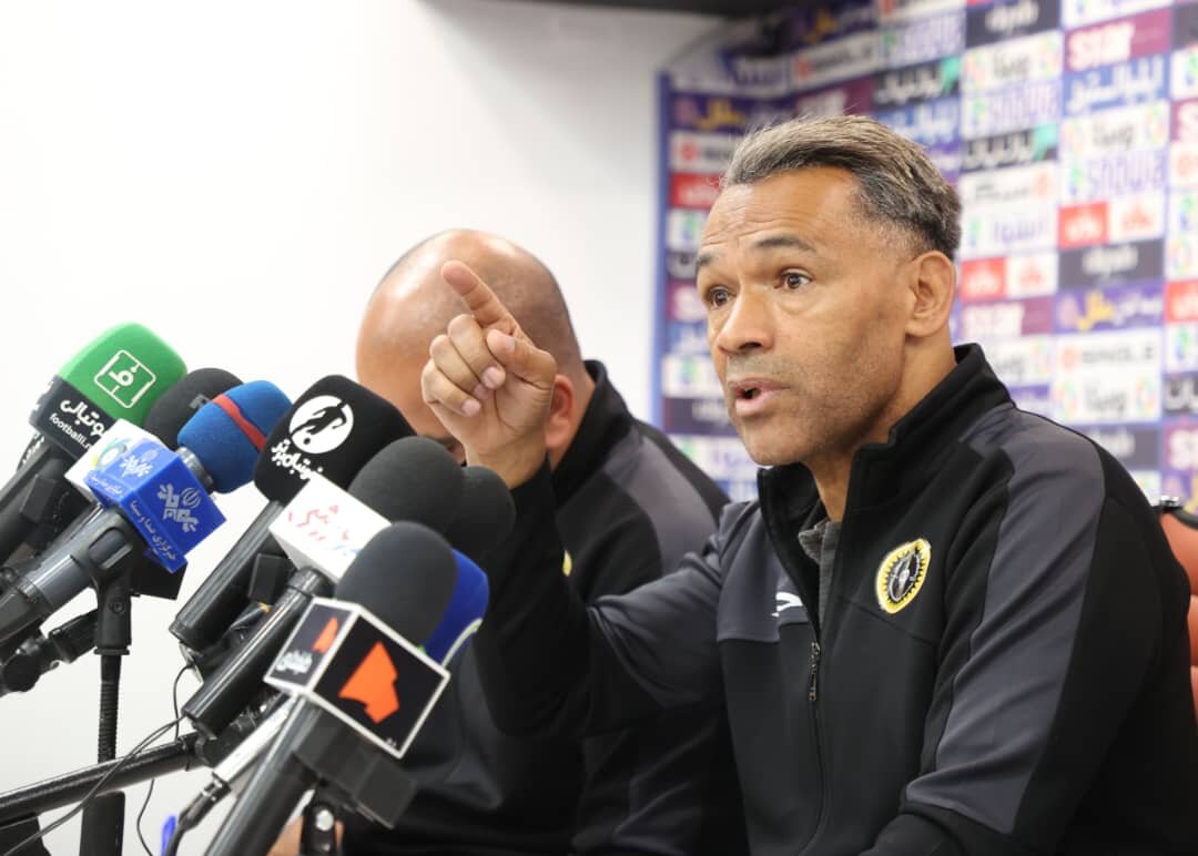 مورایس: خیلی چیزها در فوتبال ایران را نمی‌فهمم
