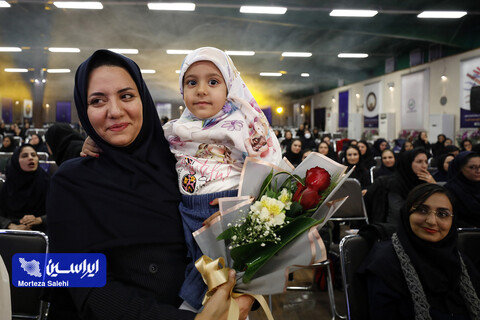 آیین بزرگداشت مقام مادر و روز زن در فولاد مبارکه