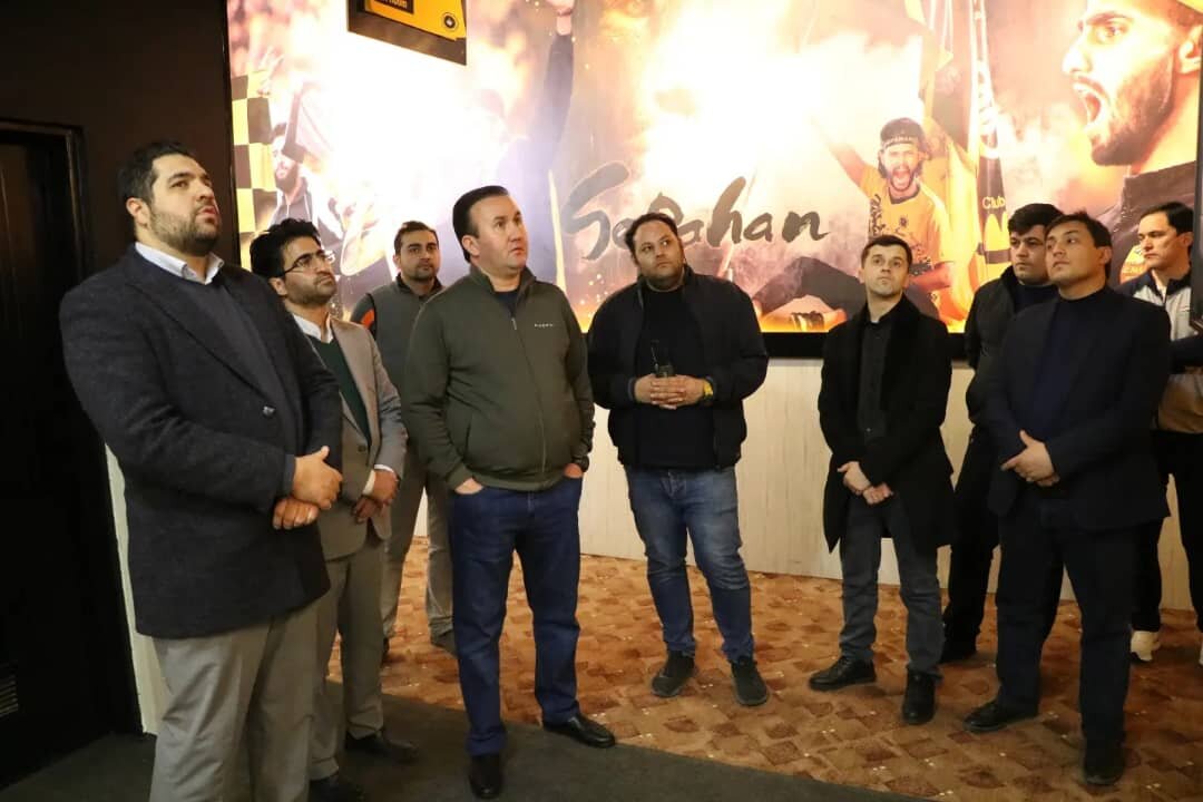 بازدید وزیر ورزش تاجیکستان از ورزشگاه نقشجهان