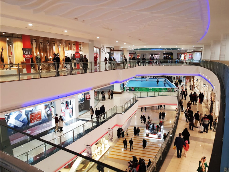 فرش قرمز مارکفروشان اصفهانی برای کالکشن ۲۰۲۴