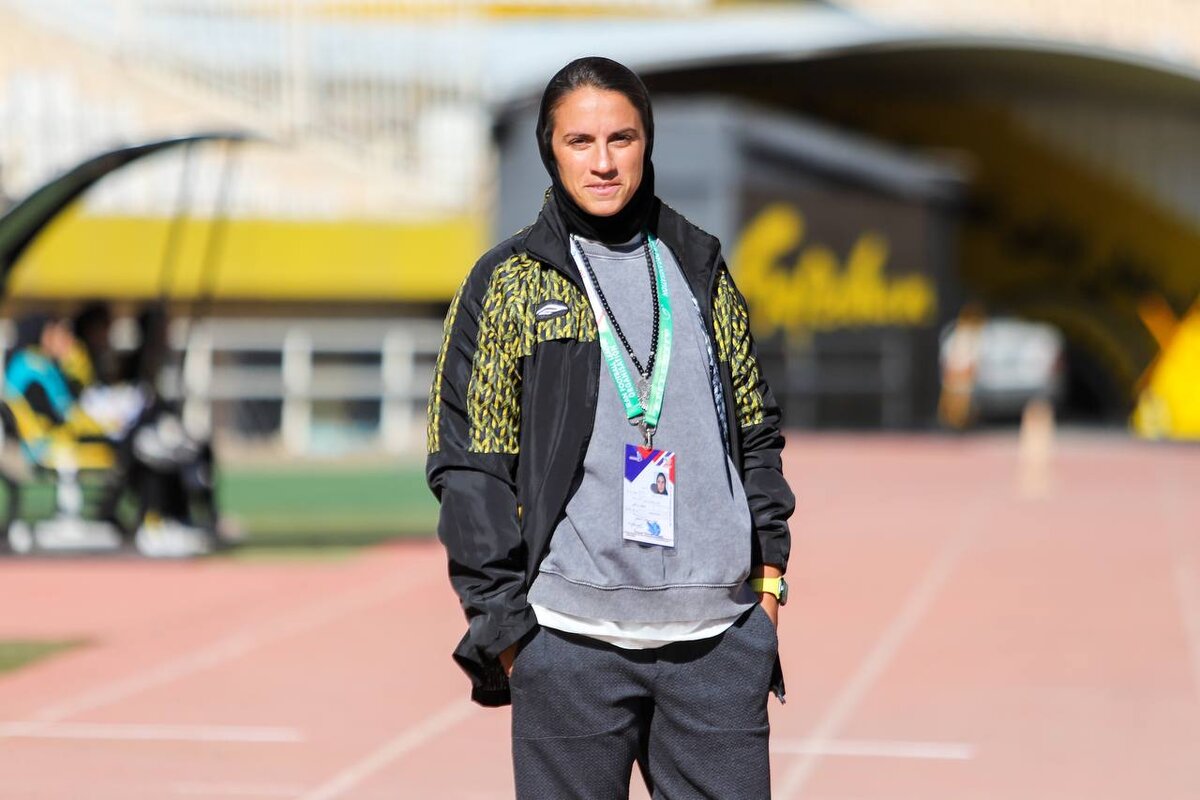 برخورد جالب سرمربی سپاهان با زنده‌یاد ملیکا محمدی