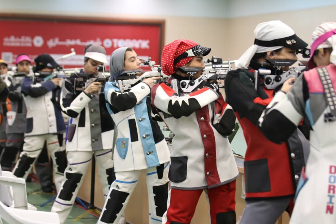 برتری تیم تفنگ بانوان سپاهان در برابر تیم قم
