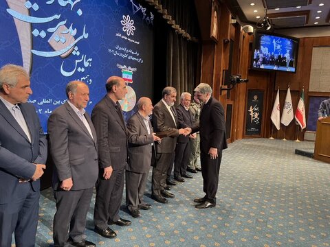 مدیرعامل گروه سرمایهگذاری توکافولاد «مدیر برگزیده جهادی ایران در سال ۱۴۰۲» شد سبزواری