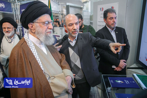بازدید رهبر انقلاب از نمایشگاه توانمندی‌های تولید داخلی