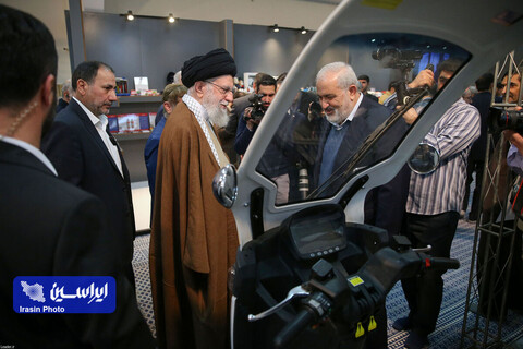 بازدید رهبر انقلاب از نمایشگاه توانمندی‌های تولید داخلی