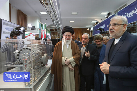 بازدید رهبر انقلاب از نمایشگاه توانمندی‌های تولید داخلی