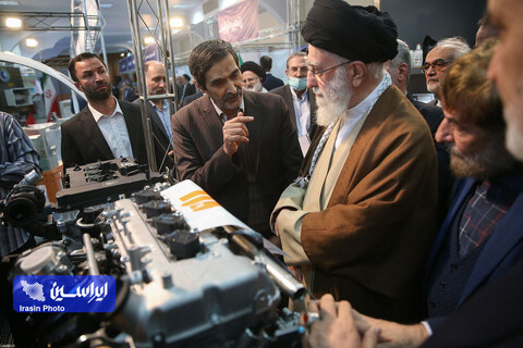 بازدید رهبر انقلاب از نمایشگاه توانمندی‌های تولید داخلی