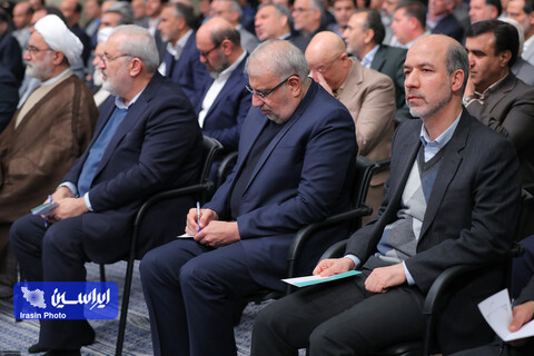 دیدار تولیدکنندگان و فعالان اقتصادی با رهبر معظم انقلاب