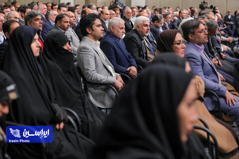 دیدار تولیدکنندگان و فعالان اقتصادی با رهبر معظم انقلاب