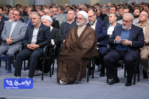 دیدار تولیدکنندگان و فعالان اقتصادی با رهبر معظم انقلاب