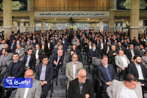 دیدار تولیدکنندگان و فعالان اقتصادی با رهبر معظم انقلاب