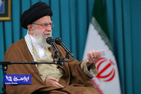 دیدار تولیدکنندگان و فعالان اقتصادی با رهبر معظم انقلاب