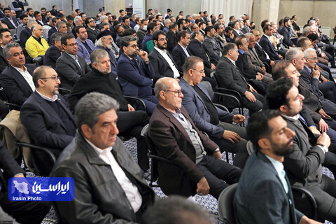 دیدار تولیدکنندگان و فعالان اقتصادی با رهبر معظم انقلاب