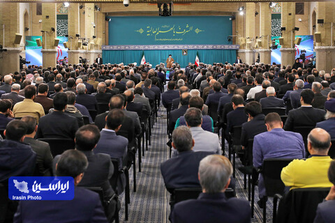 دیدار تولیدکنندگان و فعالان اقتصادی با رهبر معظم انقلاب