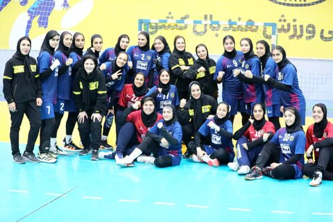 طلاییپوشان سپاهان به فینال رسیدند هندبال