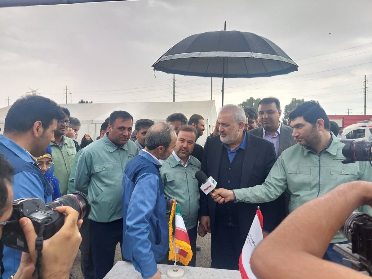 وزیر صمت از غرفه‌های نمایشگاهی دستاوردهای شرکت فولاد هرمزگان بازدید کرد